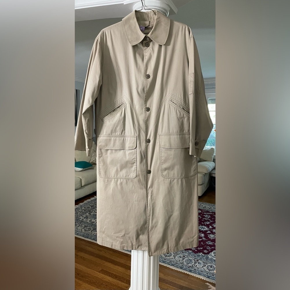 London Fog men’s beige trench coat with removable liner. Insulated